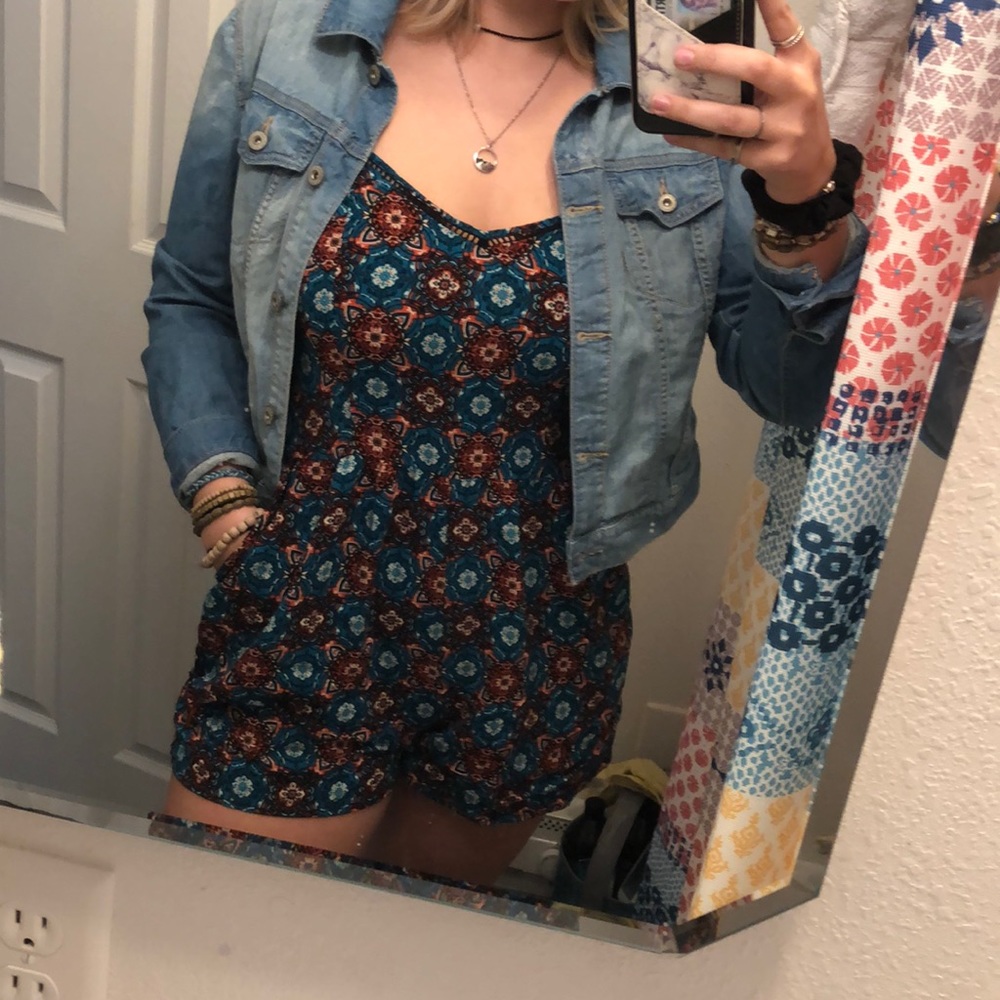 Floral, spaghetti strap romper!